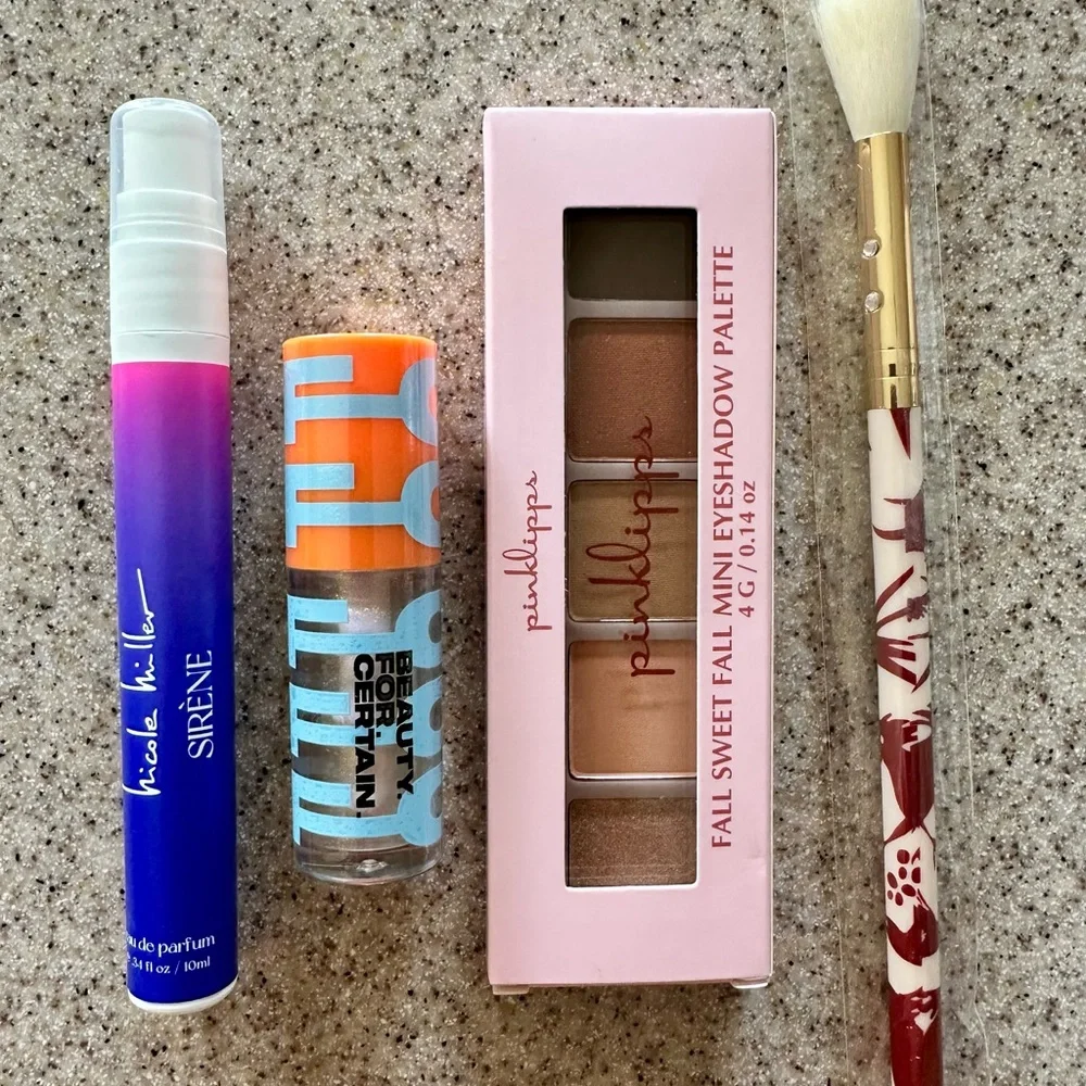 Ipsy/Birchbox Makeup Bundle 👄